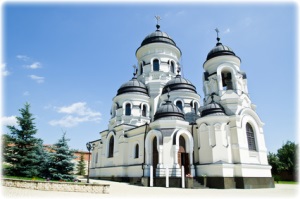 Moldawiens historische Gebäude weisen einen markanten Baustil auf. Eine orthodoxe Kirche in Moldawien.