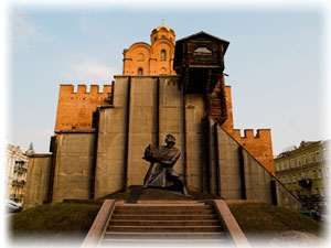 Die Ukraine bietet vielerlei Möglichkeiten, ihre historische Seite kennenzulernen. Das Yaroslaw der Weise Monument in Kiew.